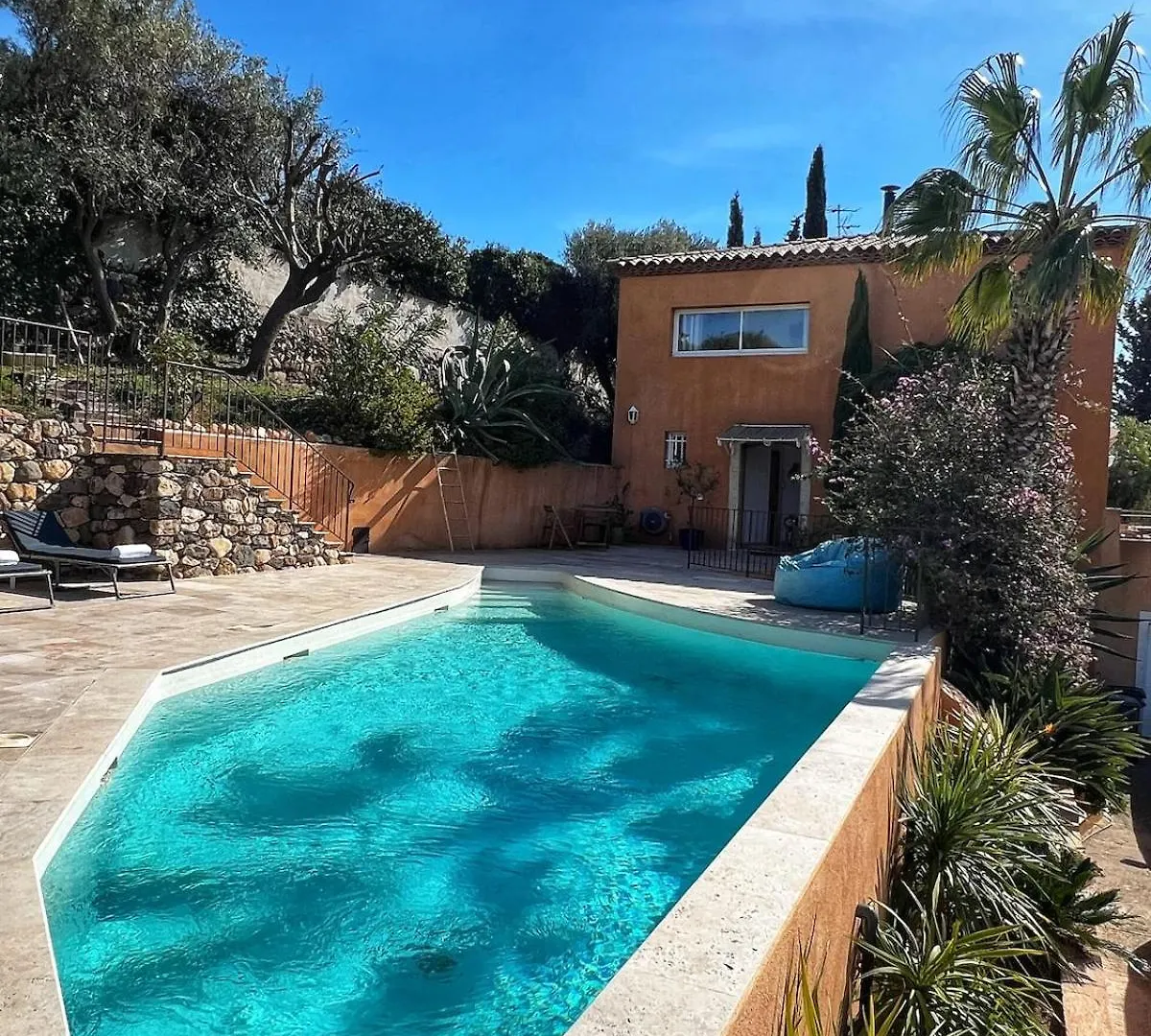 Magnifique Villa Au Calme, Vue Mer, Piscine Ollioules